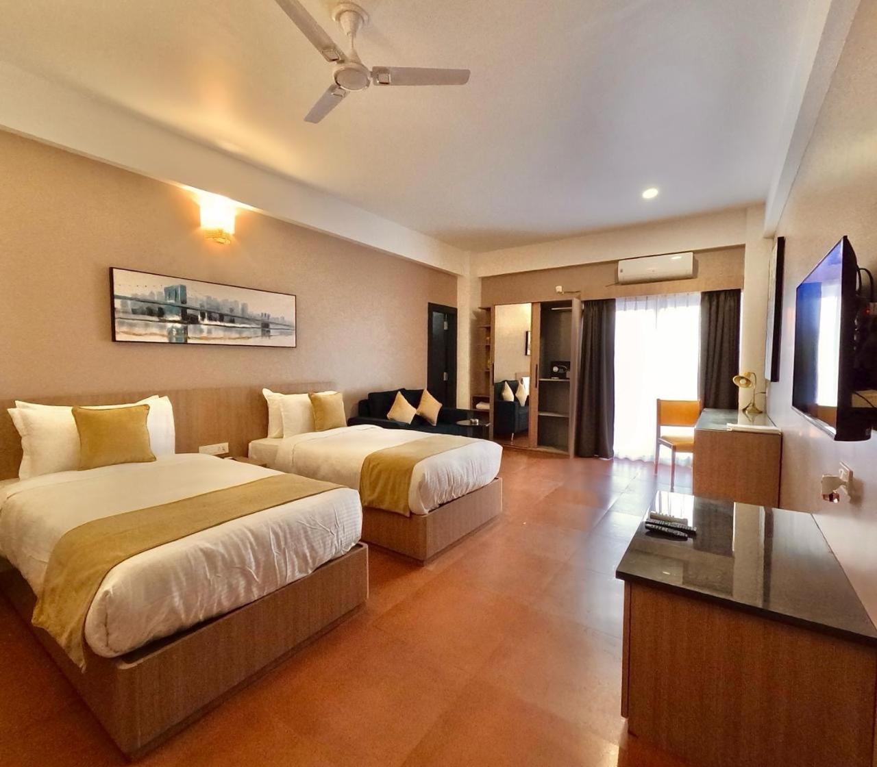 The Dibrugarh Address Hotell Eksteriør bilde