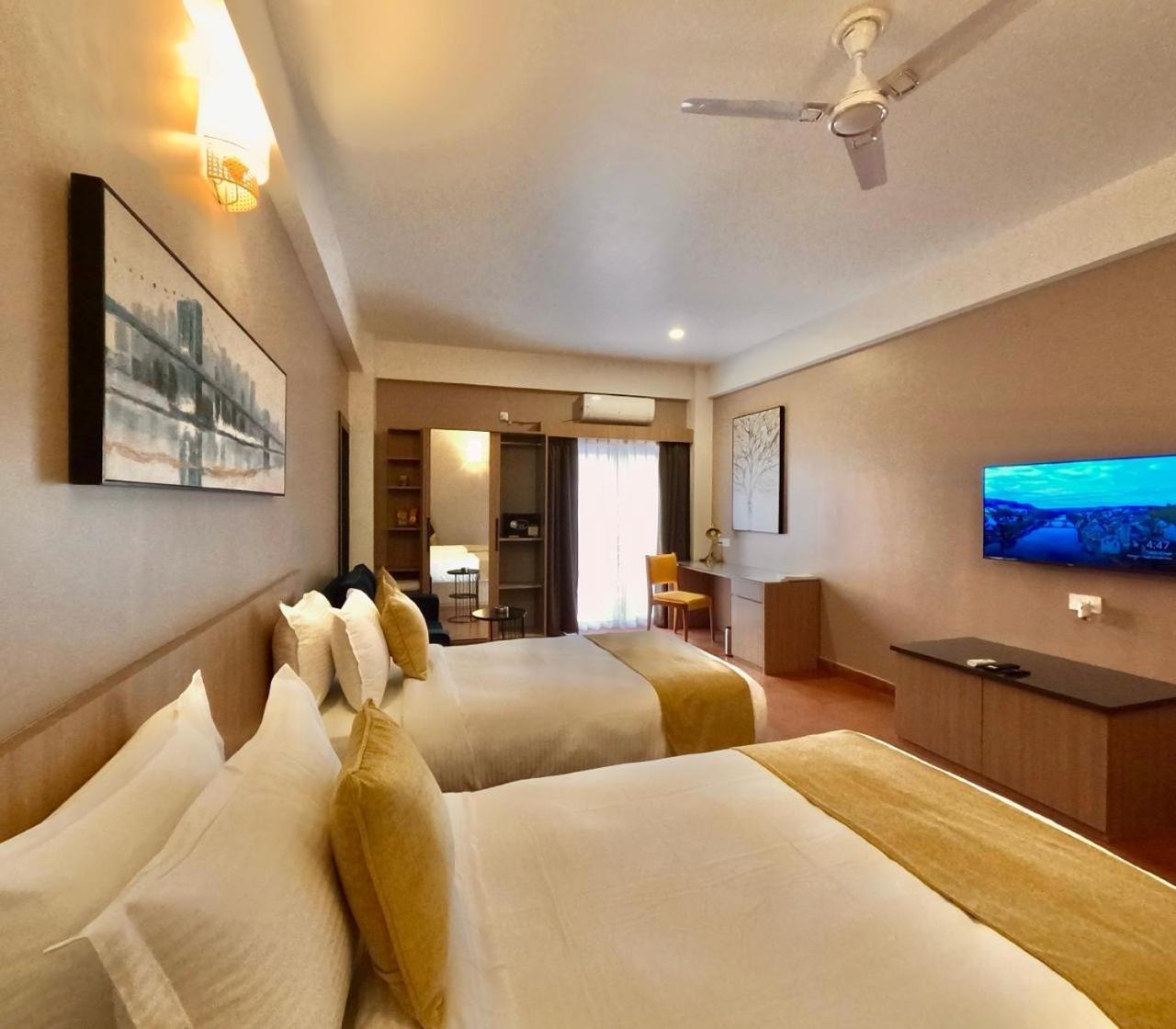 The Dibrugarh Address Hotell Eksteriør bilde